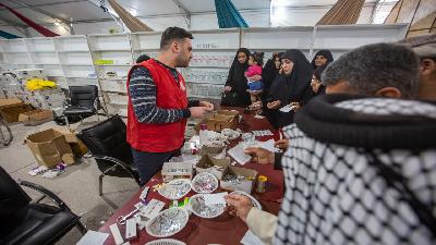 بالصور...العتبة الحسينية تستنفر كافة مفارزها الطبية الخارجية لخدمة زائري النصف من شعبان