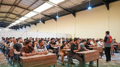 لتعزيز الجاهزية في الزيارات المليونية.. العتبة الحسينية تقيم دورة تخصصية في الإسعافات الأولية لقسم حفظ النظام